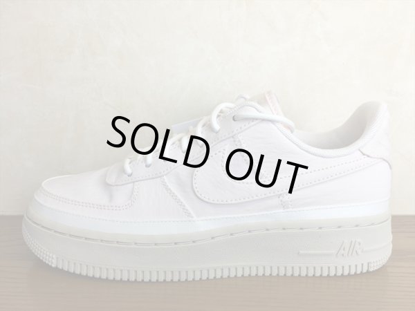 画像1: NIKE（ナイキ）  AIR FORCE 1'07 SE（エアフォース1'07SE） スニーカー 靴 ウィメンズ 新品 外箱なし (535) (1)