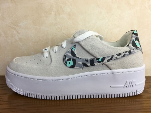 画像1: NIKE（ナイキ）  AF1 SAGE LOW（AF1セージLOW） スニーカー 靴 ウィメンズ 新品 外箱なし (711) (1)