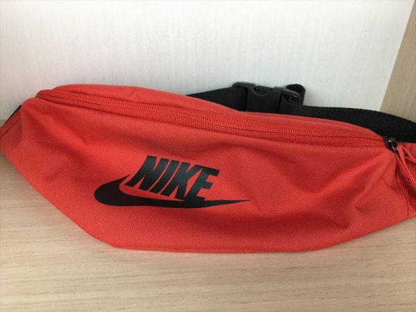 画像1: NIKE（ナイキ） ヘリテージ ヒップパック ショルダーバック ウエストバック バック 新品 (38) (1)