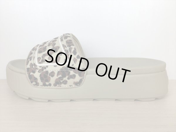 画像1: PUMA（プーマ） KARMEN SLIDE WNS I AM THE DRAMA（カルメンスライドウィメンズアイアムザドラマ） 靴 サンダル ウィメンズ 新品 (2212) (1)