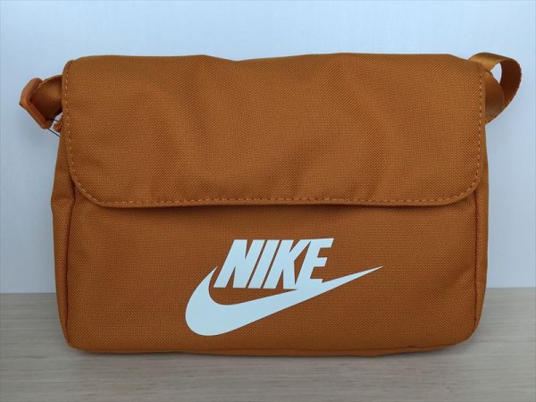 画像1: NIKE（ナイキ） フューチュラ 365 クロスボディバッグ ショルダーバック バック 新品 (140) (1)