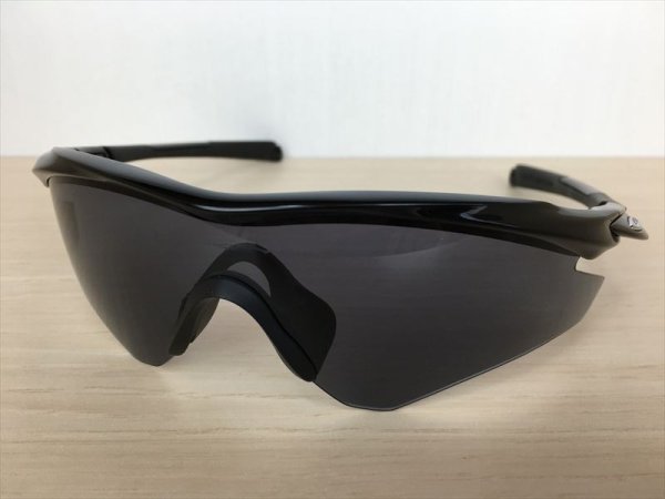 画像1: OAKLEY（オークリー）  M2FRAME（エムツーフレーム) サングラス 中古 美品 (1)