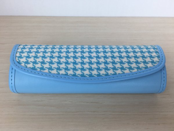 画像1: メガネケース ライトブルー  新品 (1)